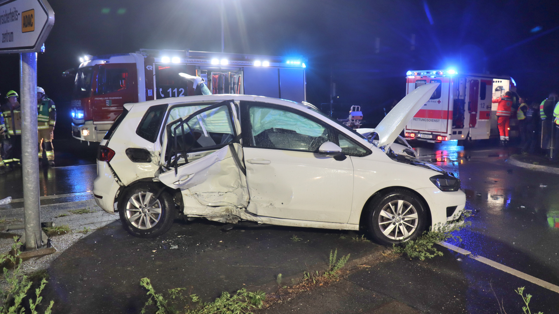 Verkehrsunfall an der L598/L600-Kreuzung bei Heidelberg – Drei Leichtverletzte und hoher Sachschaden