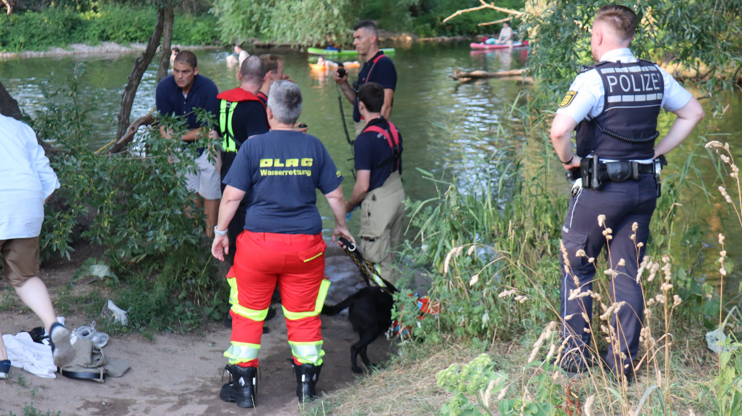 Tragischer Badeunfall in Heidelberg: 27-Jähriger tot aus dem Neckar geborgen